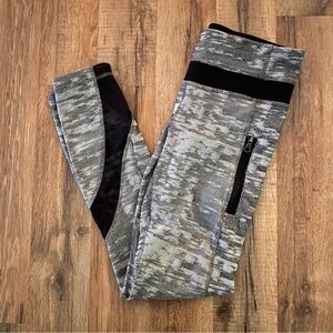 Lululemon Inspire Tight II Medium Rise 25” Silver Jacquard Size 4